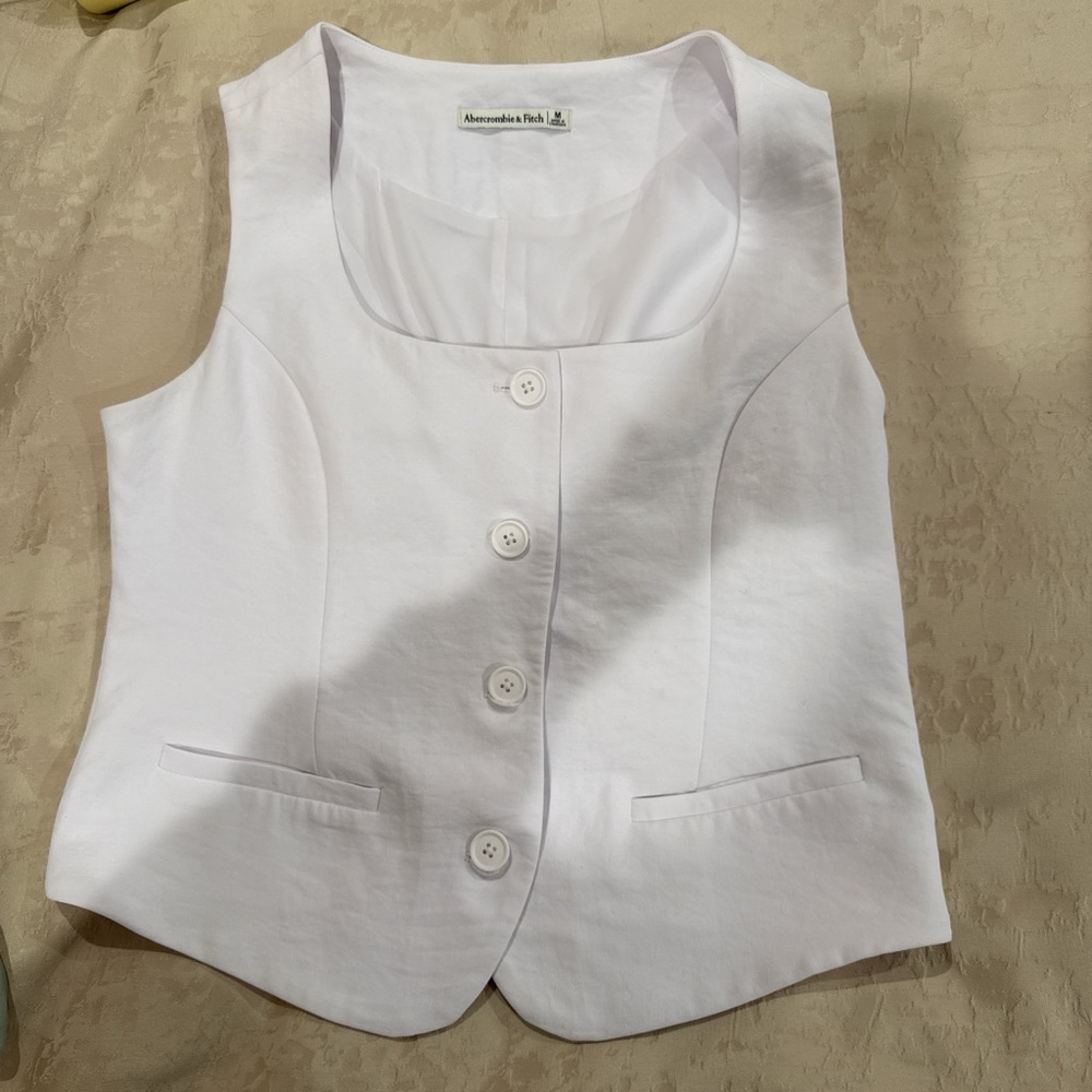 Abercrombie & Fitch White Button-Up Vest